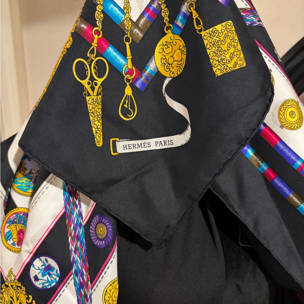 Vintage designer heremes Colorful Patterned Silk Scarf - Picture 5 of 6